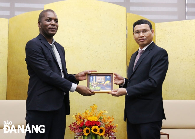 World Vision asked to expand online safety project across Da Nang World vision asked to expand online safety project across da nang